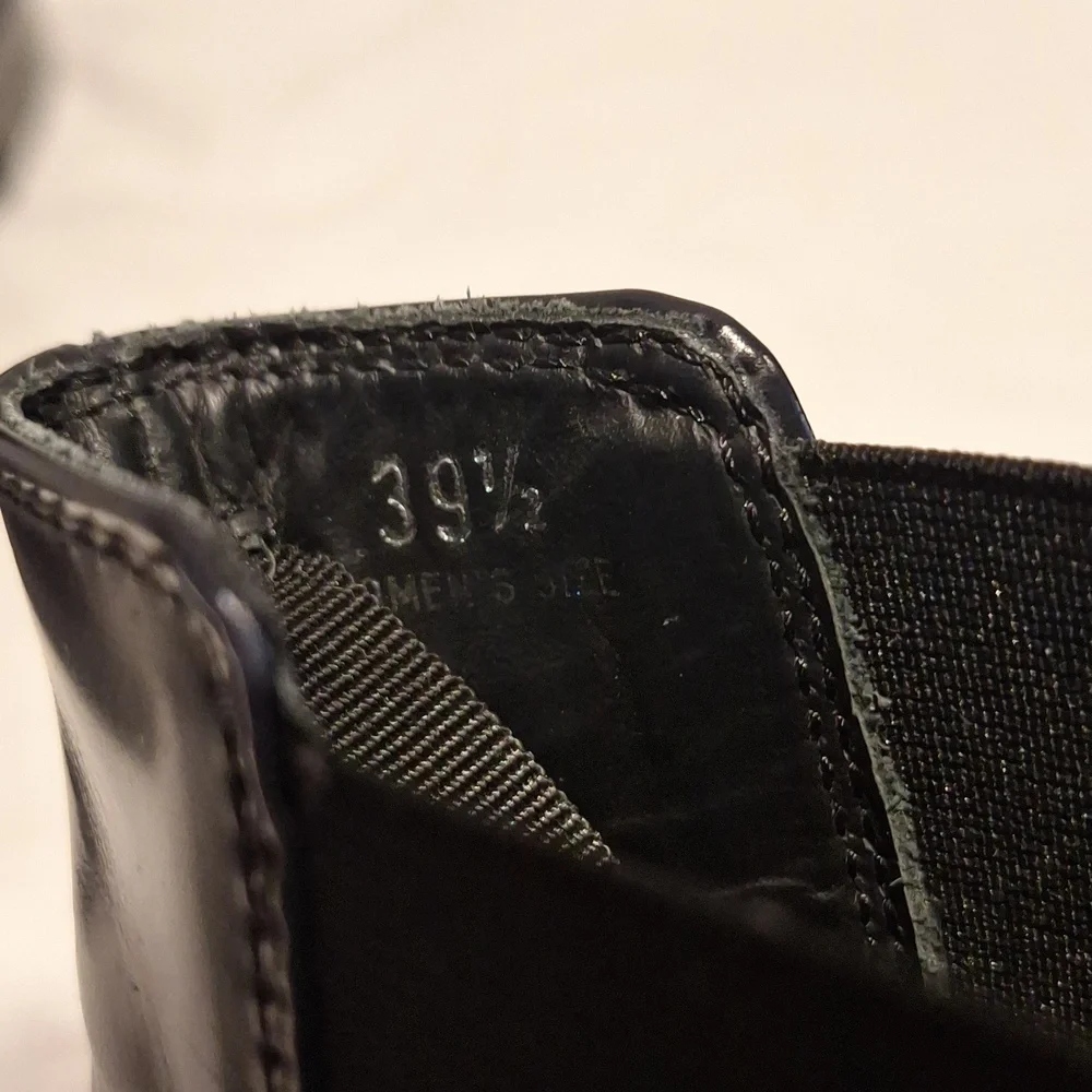 Tod's Black Leather Chelsea Boots Size 39 1/2